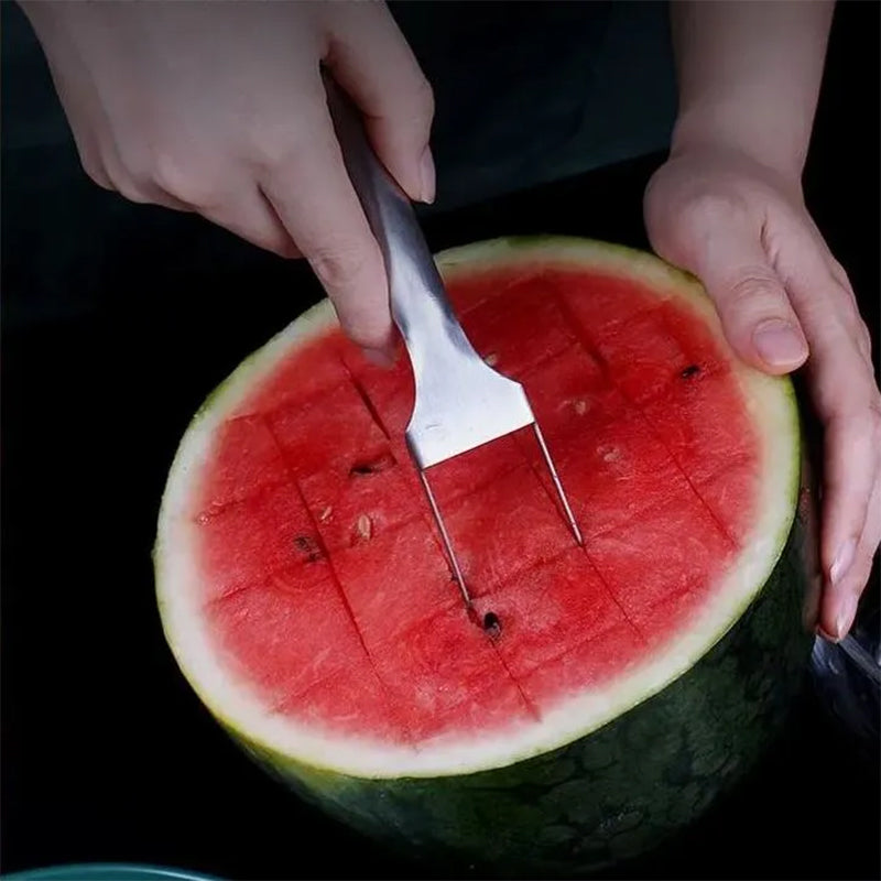 Globetrek° FruitCutter: 2-in-1-Multifunktions-Fruchtgabel Und -Schneider